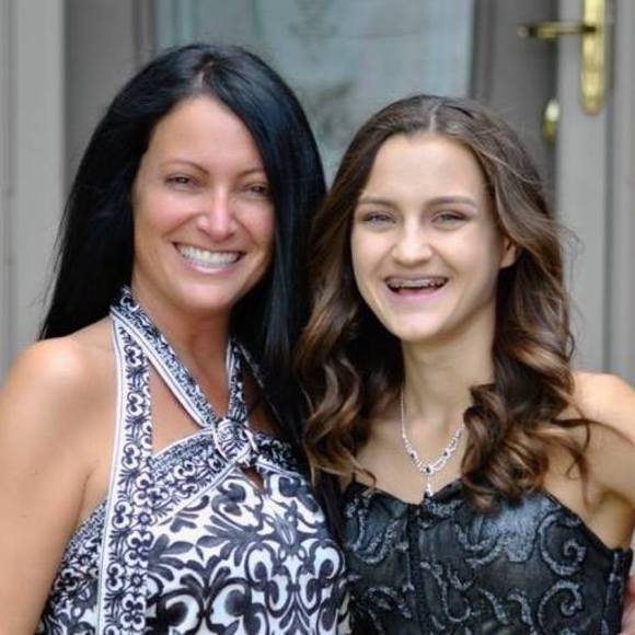 Meet your Posher, Andrea - Picture 1 of 1